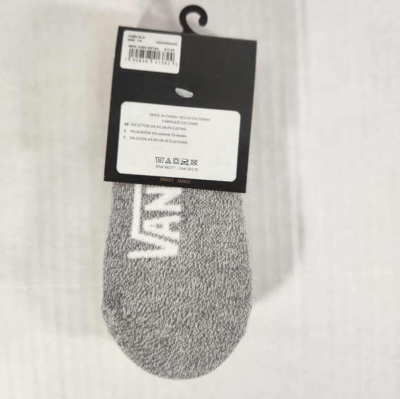 NWT Women's Vans 3 Pack No Show Socks - Picture 7 of 8